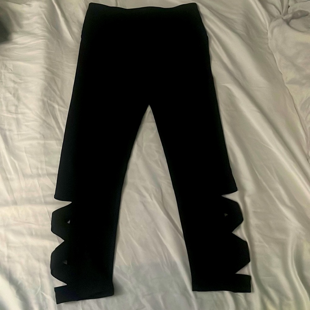 NWT Gaiam Workout Women’s Black Gym Capri Pant size Small